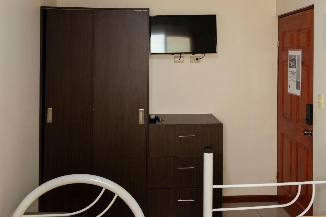 פוארטו לימון Aptos Casa Caribe, Habitaciones Privadas En Aptos Compartidos & Aptos Completos Con Auto Entrada מראה חיצוני תמונה