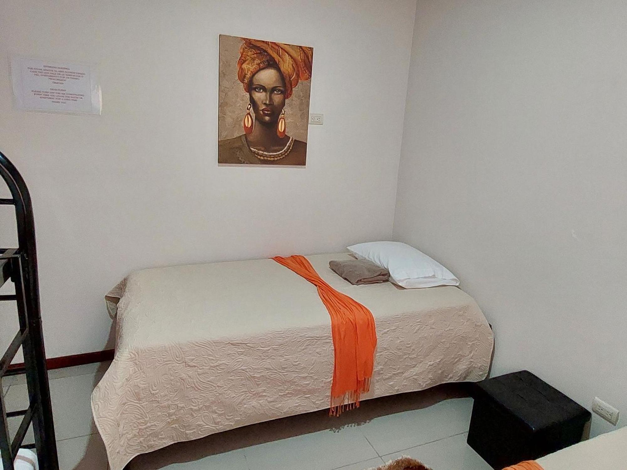 פוארטו לימון Aptos Casa Caribe, Habitaciones Privadas En Aptos Compartidos & Aptos Completos Con Auto Entrada מראה חיצוני תמונה