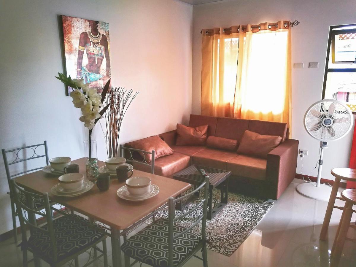 פוארטו לימון Aptos Casa Caribe, Habitaciones Privadas En Aptos Compartidos & Aptos Completos Con Auto Entrada מראה חיצוני תמונה